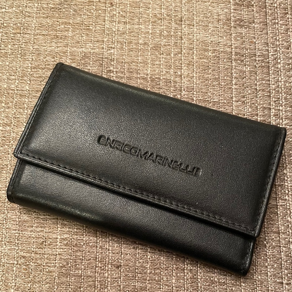 Black Leather 6 key holder